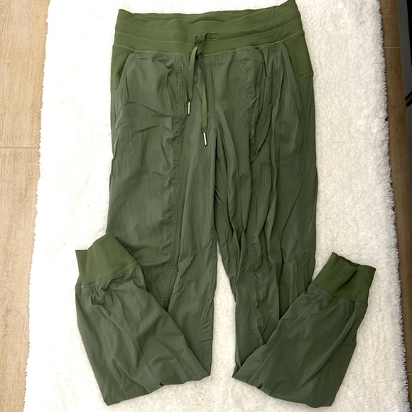lululemon athletica Pants - Lulu lemon dance studio mid rise joggers